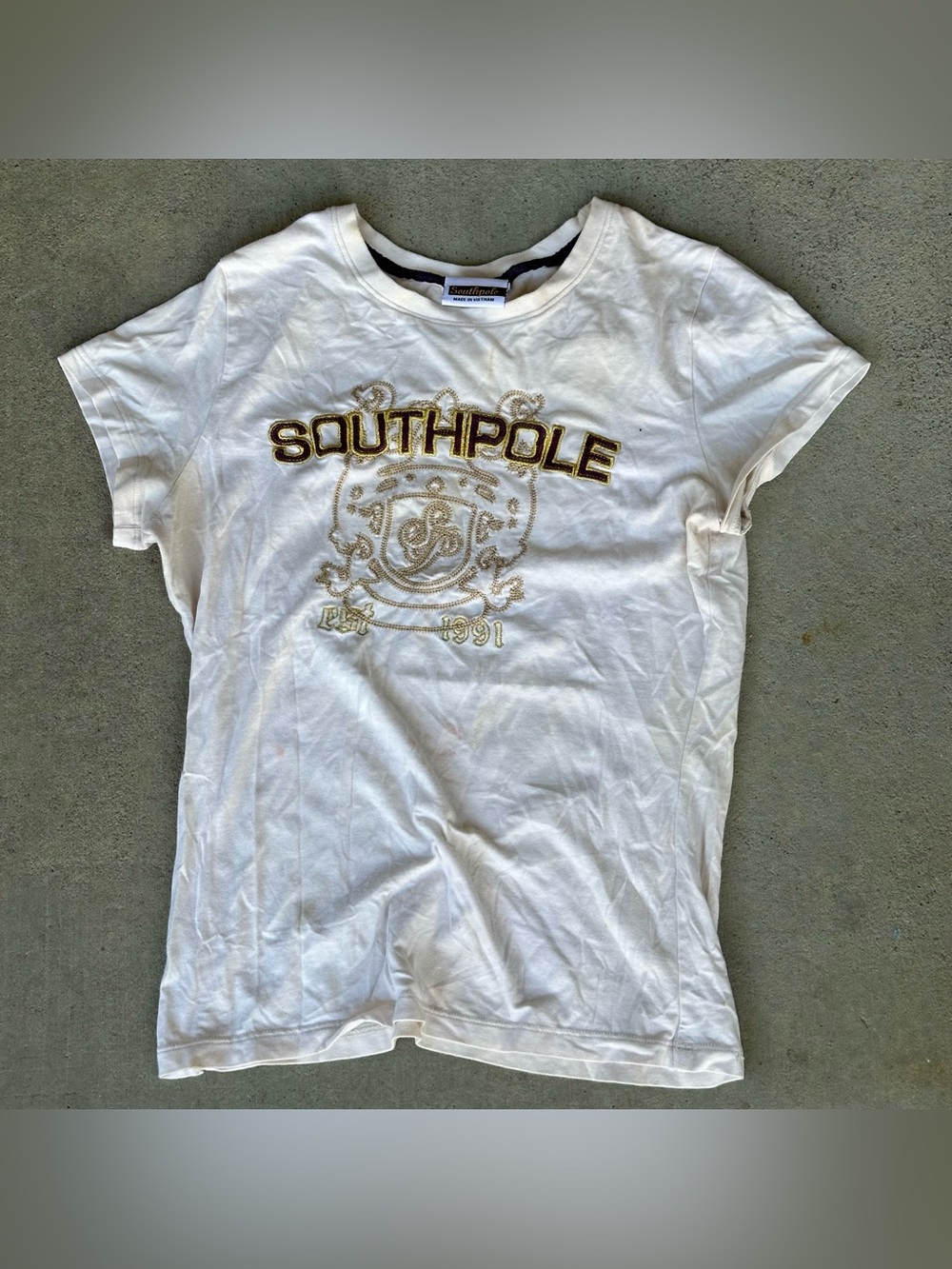 Southpole Y2K Women’s White Embroidered Logo Crest T-Shirt 2000s